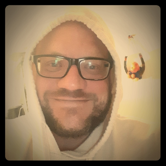 Meet your Posher, Tyler - Picture 1 of 3